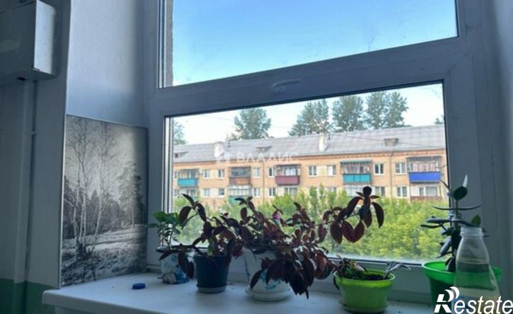 3-комн квартира улица Дёмина, 8,  д. 8