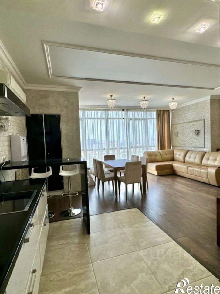 3-комн квартира Челябинск, улица Воровского, 60А