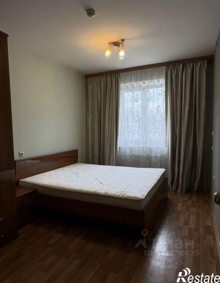 2-комн квартира Челябинск, улица Салавата Юлаева, 8
