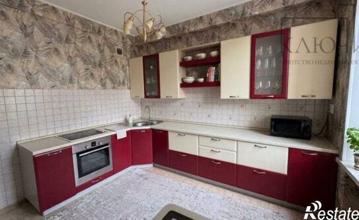 3-комн квартира Магнитогорск, проспект Ленина, 27