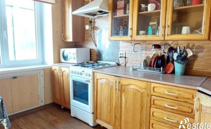 3-комн квартира Магнитогорск, улица Жукова, 8
