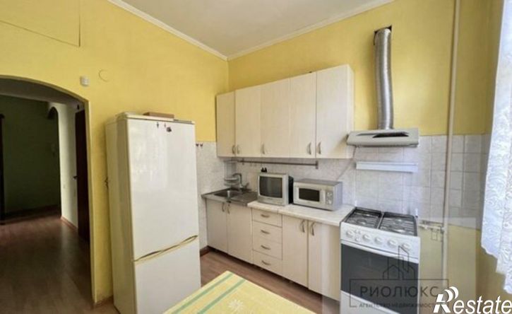 3-комн квартира Магнитогорск, Октябрьская улица, 6