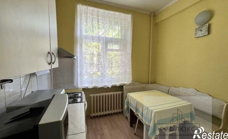 3-комн квартира Магнитогорск, Октябрьская улица, 6
