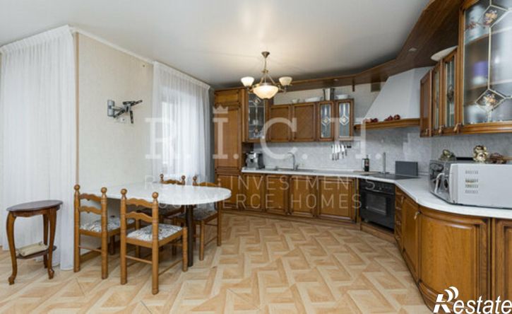 4-комн квартира Челябинск, улица Энгельса, 43Б