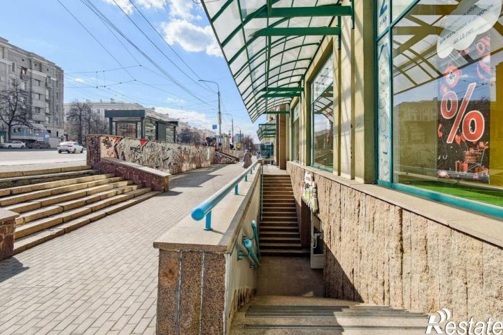 Торговое помещение Челябинск, проспект Ленина, 46