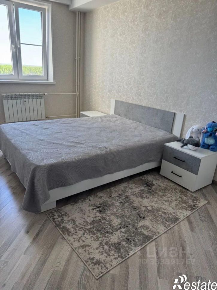 3-комн квартира Белый хутор м-н, Лазурная улица, 3