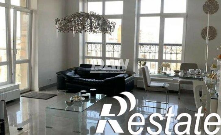 2-комн квартира улица Цвиллинга, 57А,  д. 57А