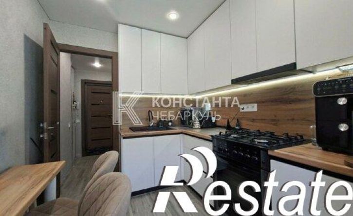 3-комн квартира улица Каширина, 34,  д. 34