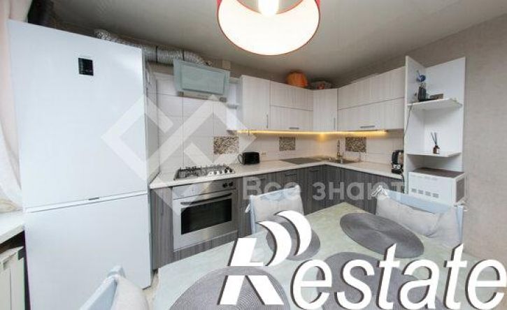 2-комн квартира проспект Победы, 322,  д. 322
