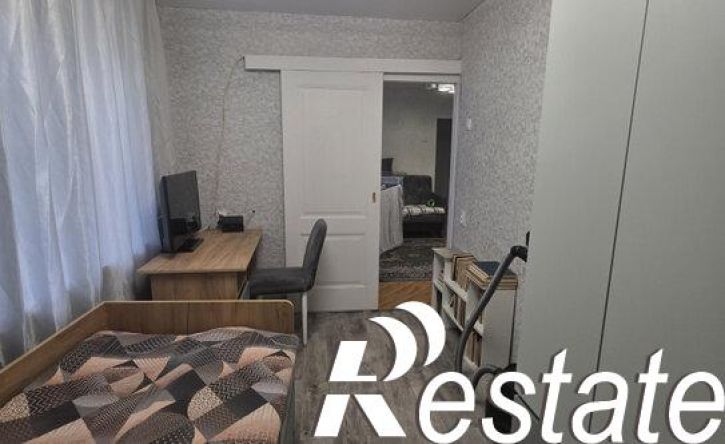 3-комн квартира улица Карпенко, 17В,  д. 17В